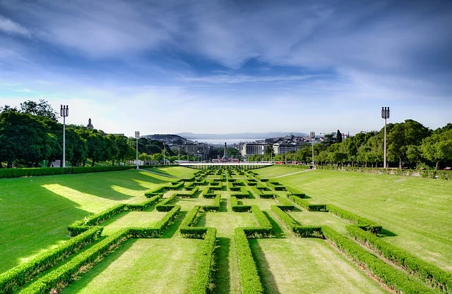 lisbon best place to live in portugal for foreign investors